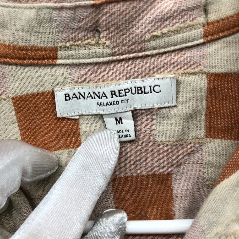 Banana Republic Relaxed Fit Textured Cotton Resort Shirt Mens M Beige Tan Check